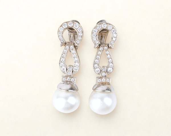 JEWELLERY, WATCHES, CARVED CORALS, SILVER OF THE 20th CENTURY